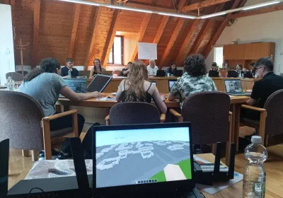 Zukunftstage in Untermeitingen: Jugendliche gestalten ihre Gemeinde in der Minecraft-Welt
