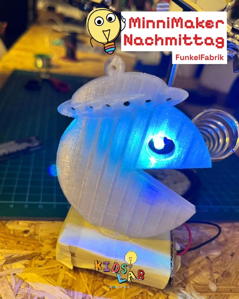 MinniMaker Leuchtfigur UFO aus dem 3D-Drucker