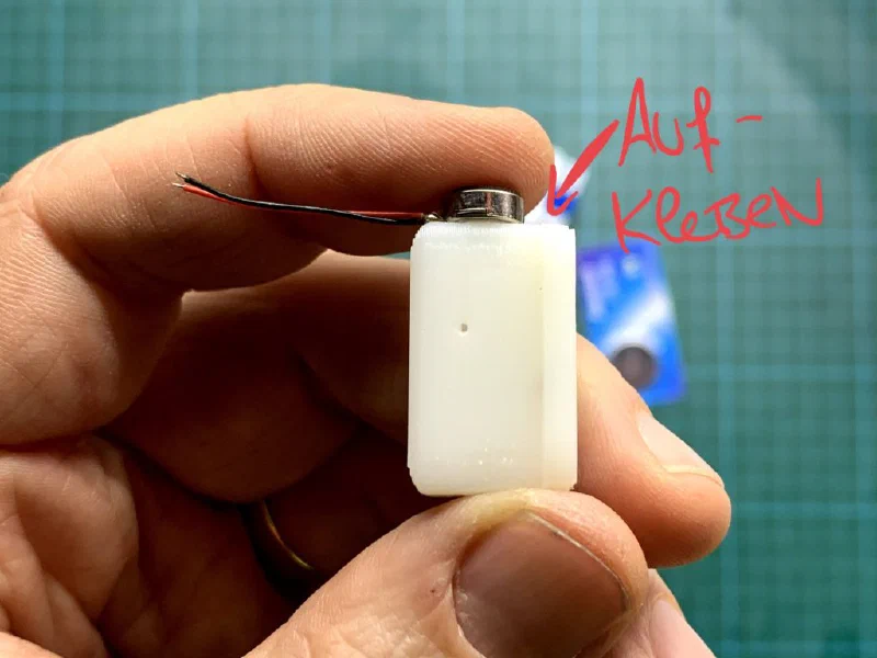 BürstiBot Bauanleitung Schritt 3 – Kabel anlöten