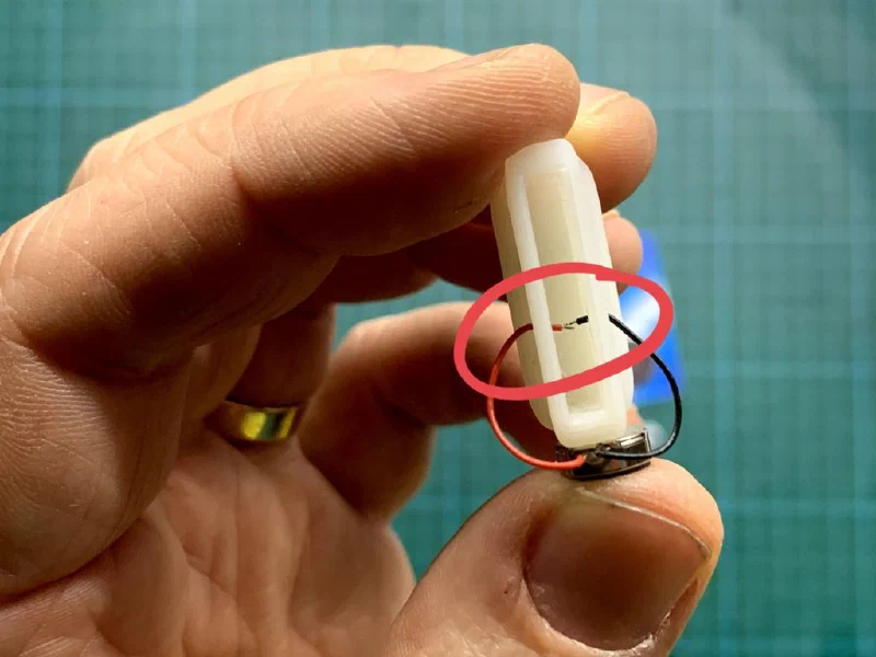 BürstiBot Bauanleitung Schritt 5 – Batterie anschließen