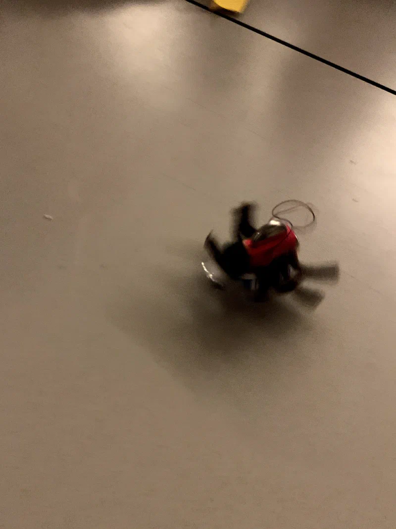 BürstiBot Mitmachstation KidsLab Augsburg – Kinder bauen ihre eigenen Vibrationsroboter